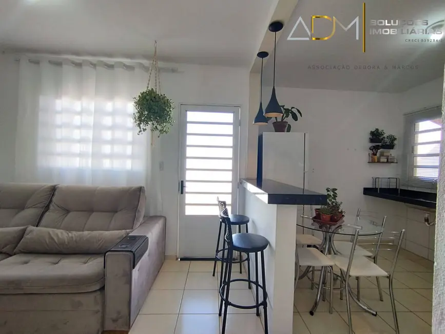 Foto 5 de Casa com 2 quartos à venda, 44m2 em Botucatu - SP