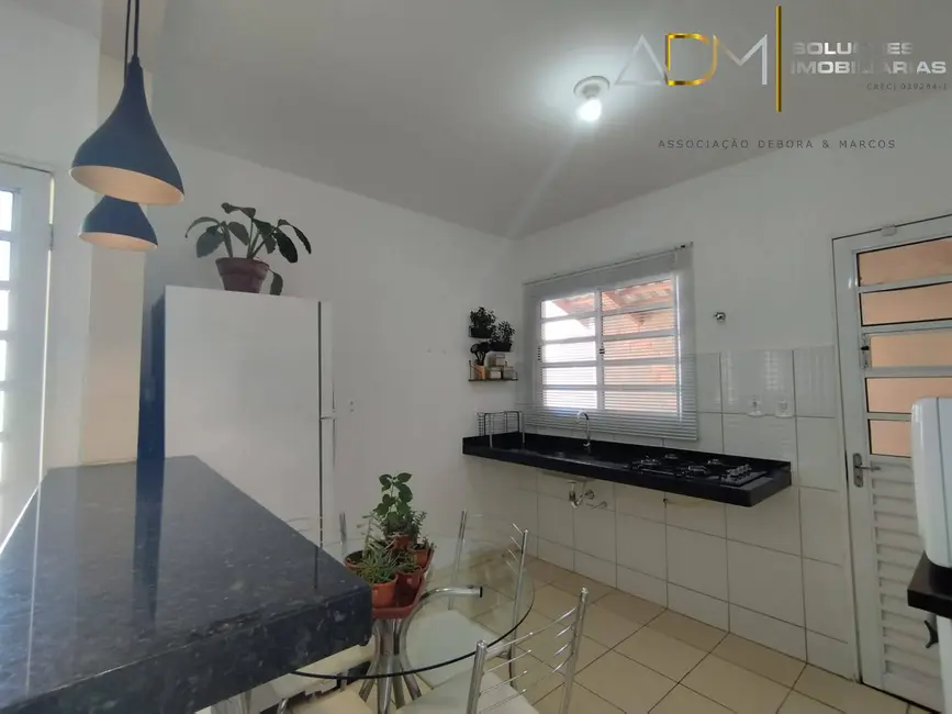 Foto 6 de Casa com 2 quartos à venda, 44m2 em Botucatu - SP