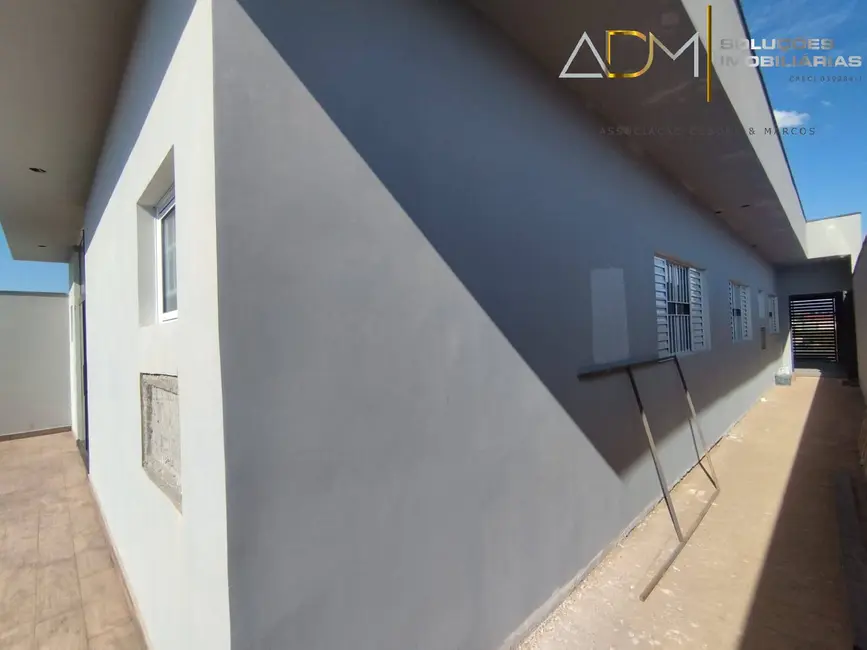 Foto 3 de Casa com 3 quartos à venda, 180m2 em Residencial Ouro Verde, Botucatu - SP