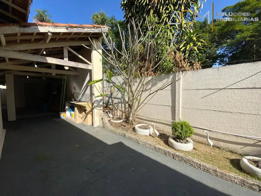 Foto 5 de Chácara com 4 quartos à venda, 260m2 em Porto Said (Vitoriana), Botucatu - SP