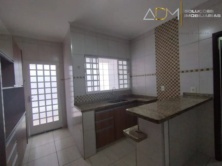 Foto 6 de Casa com 2 quartos à venda, 94m2 em Vila Real, Botucatu - SP