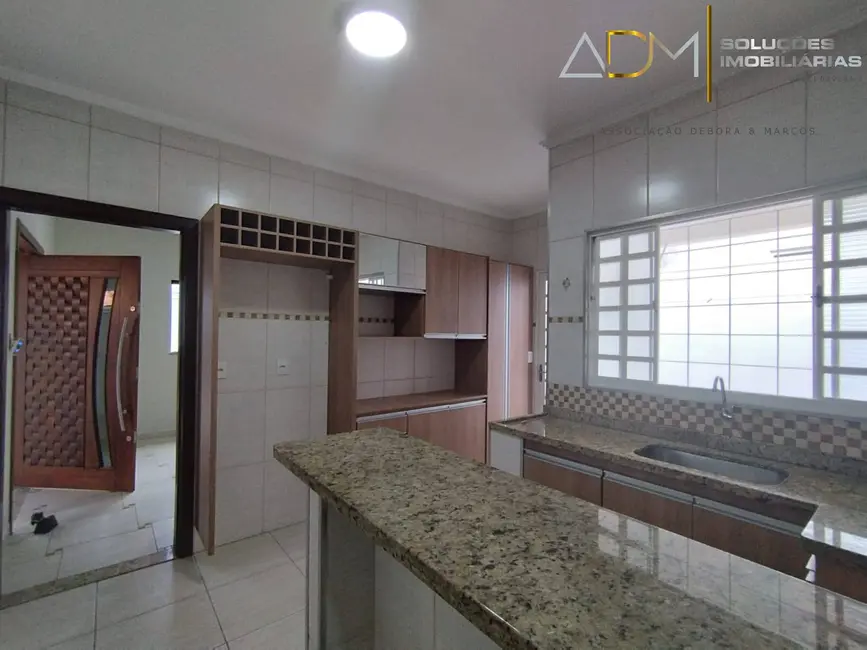 Foto 5 de Casa com 2 quartos à venda, 94m2 em Vila Real, Botucatu - SP