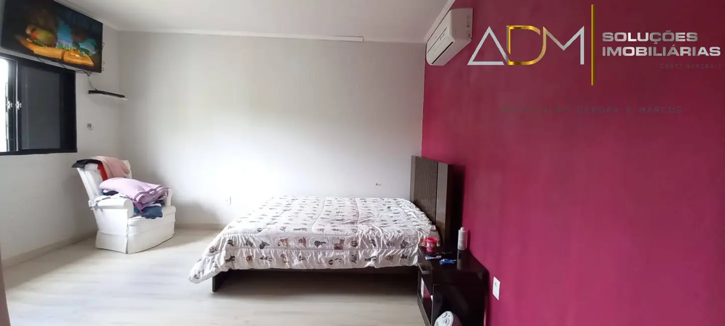 Foto 3 de Sobrado com 3 quartos à venda, 130m2 em Jardim Itália, Botucatu - SP