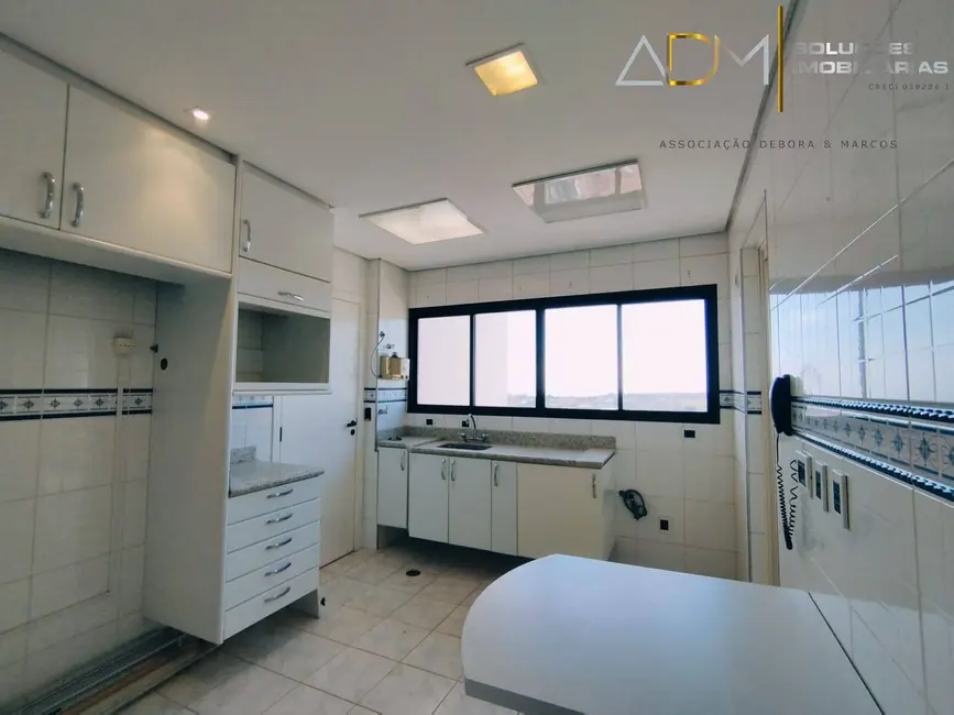 Foto 4 de Apartamento com 4 quartos à venda, 147m2 em Centro, Botucatu - SP