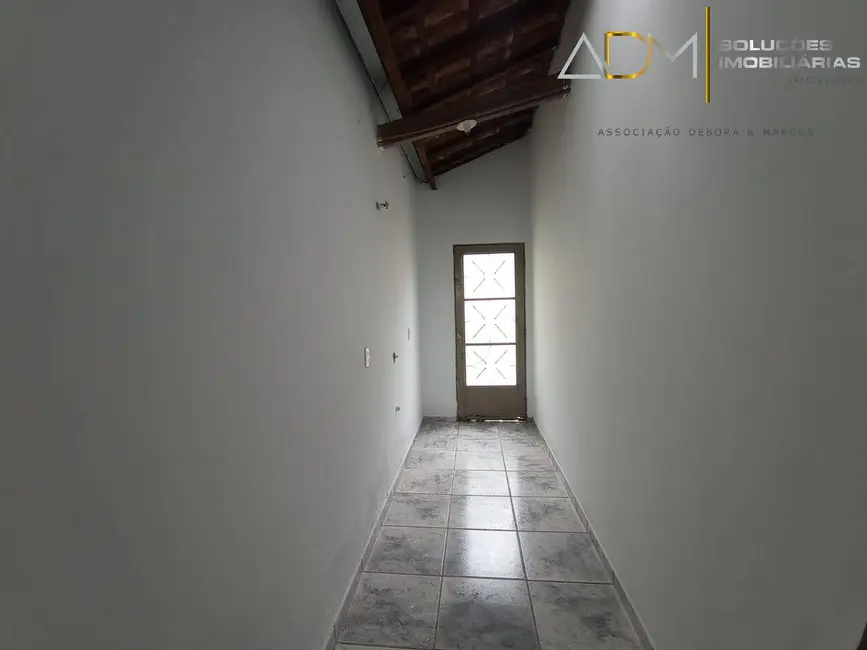 Foto 4 de Casa com 3 quartos à venda, 98m2 em Botucatu - SP