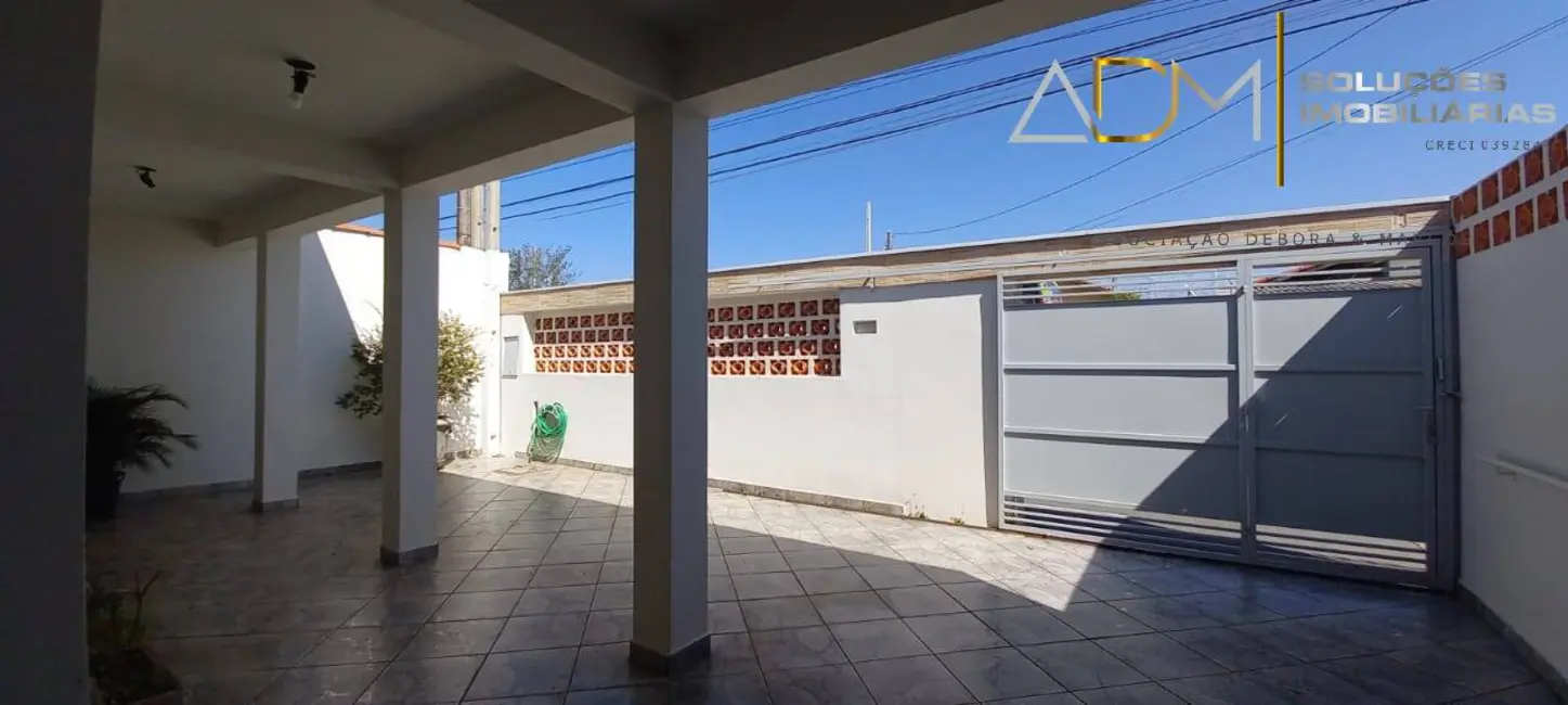 Foto 3 de Casa com 3 quartos à venda, 139m2 em Botucatu - SP