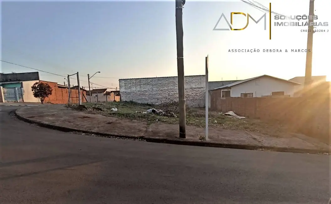 Foto 1 de Terreno / Lote à venda, 357m2 em Jardim Itamarati, Botucatu - SP