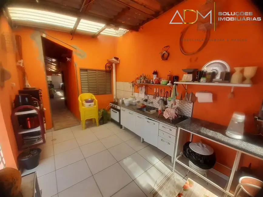 Foto 5 de Casa com 2 quartos à venda, 177m2 em Botucatu - SP