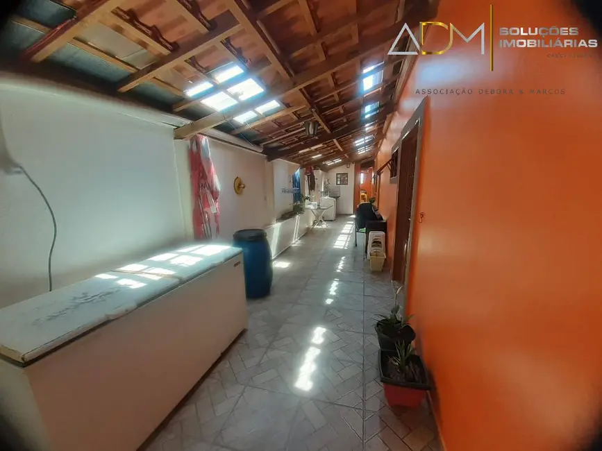 Foto 1 de Casa com 2 quartos à venda, 177m2 em Botucatu - SP