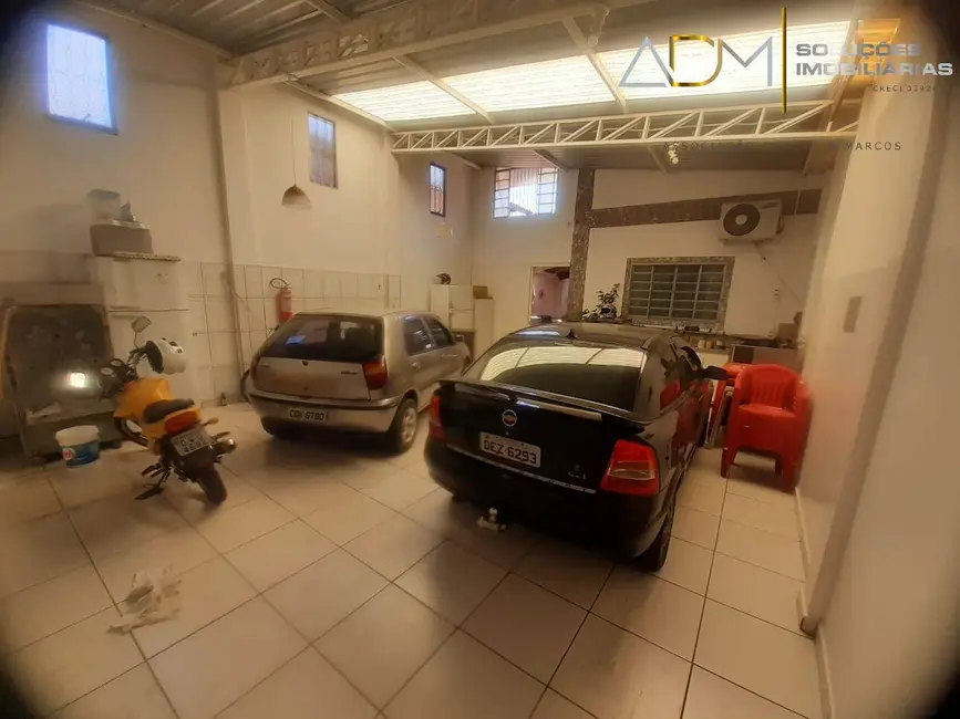 Foto 7 de Casa com 2 quartos à venda, 177m2 em Botucatu - SP