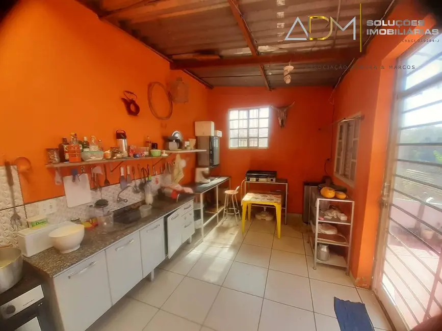 Foto 2 de Casa com 2 quartos à venda, 177m2 em Botucatu - SP