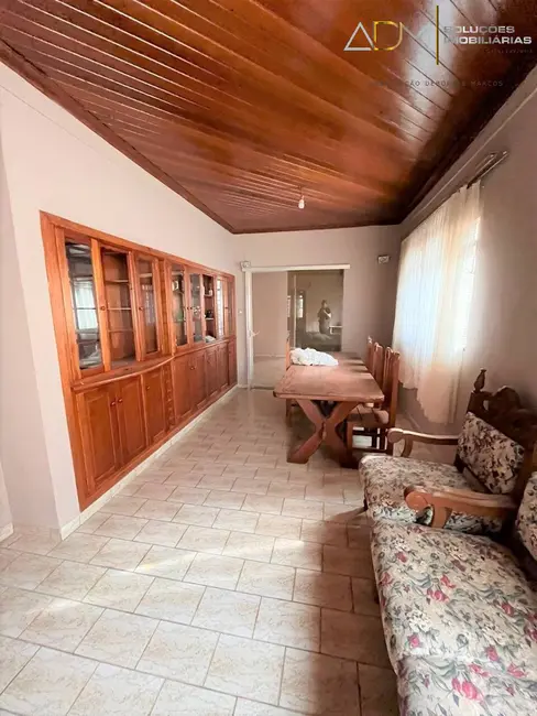 Foto 2 de Casa com 3 quartos à venda, 250m2 em Jardim Bom Pastor, Botucatu - SP