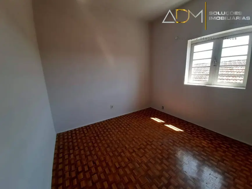 Foto 3 de Casa com 3 quartos à venda, 211m2 em Botucatu - SP