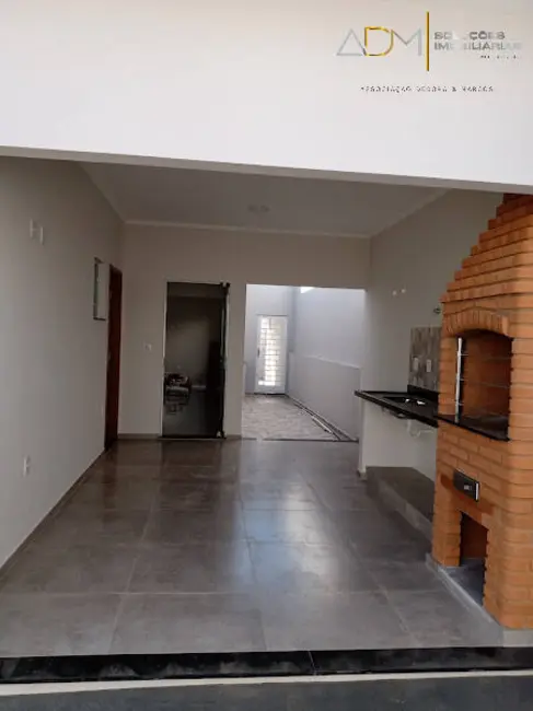 Foto 1 de Casa com 3 quartos à venda, 155m2 em Jardim Regina, Botucatu - SP