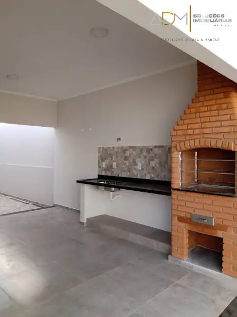 Foto 2 de Casa com 3 quartos à venda, 155m2 em Jardim Regina, Botucatu - SP