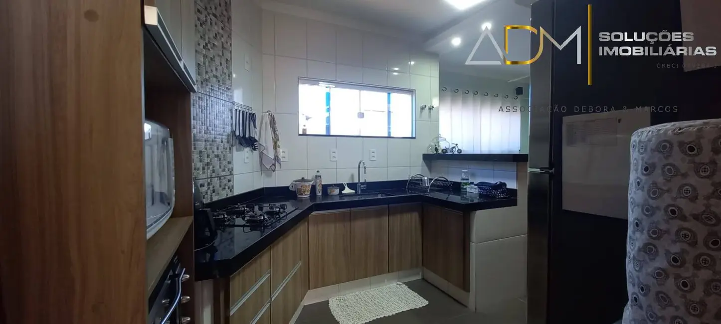 Foto 5 de Casa com 3 quartos à venda, 128m2 em Jardim Itamarati, Botucatu - SP