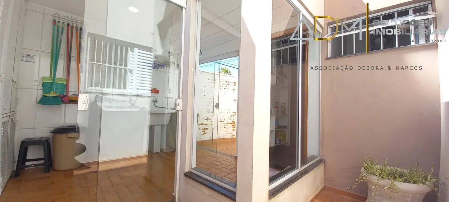 Foto 8 de Casa com 3 quartos à venda, 128m2 em Jardim Itamarati, Botucatu - SP