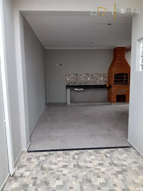 Foto 2 de Casa com 3 quartos à venda, 160m2 em Jardim Regina, Botucatu - SP