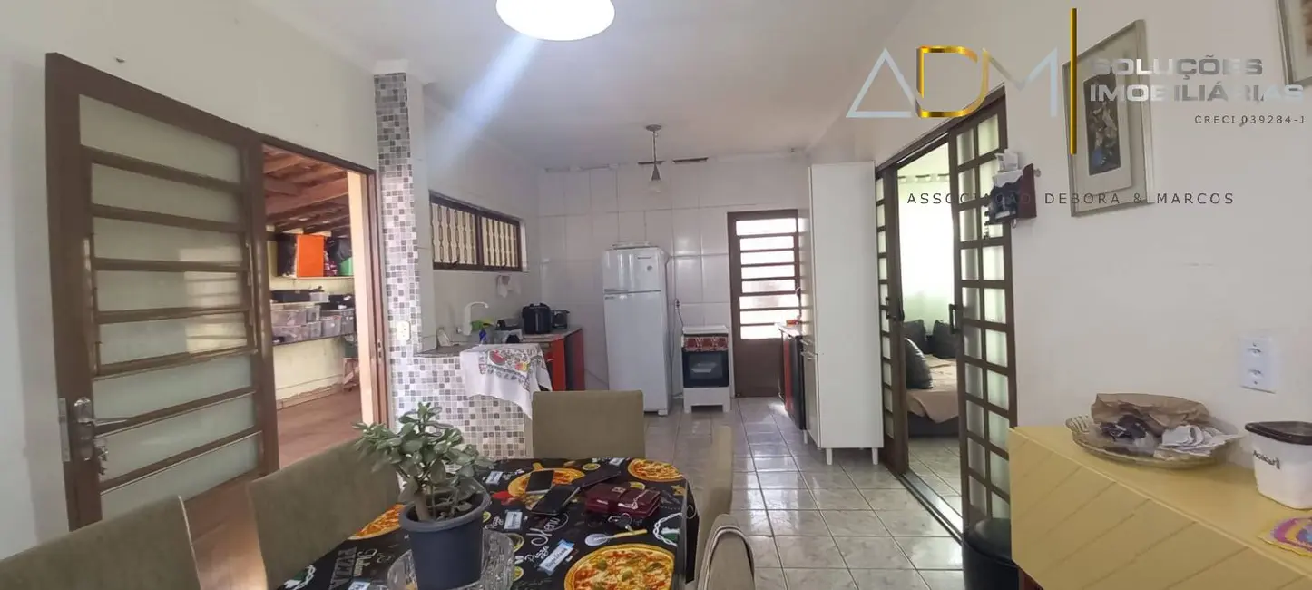 Foto 1 de Casa com 3 quartos à venda, 130m2 em Jardim Paraíso, Botucatu - SP
