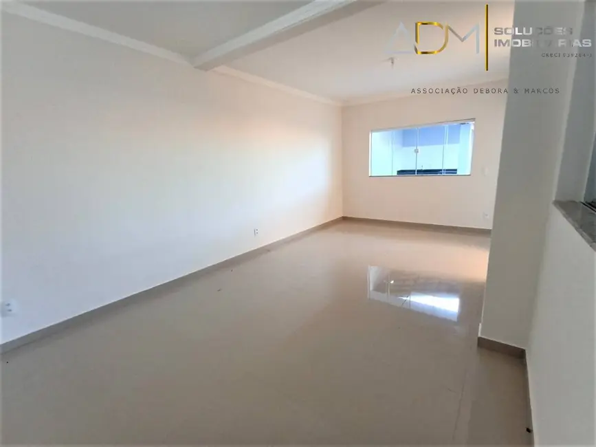 Foto 3 de Sobrado com 3 quartos à venda, 200m2 em Jardim Cambuí, Botucatu - SP