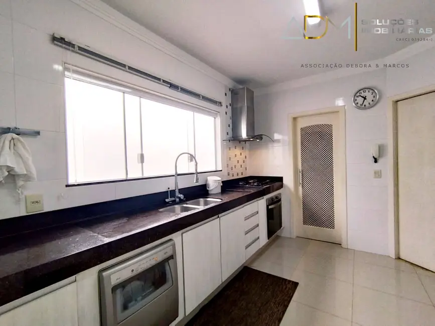 Foto 7 de Casa com 3 quartos à venda, 180m2 em Jardim Paraíso, Botucatu - SP