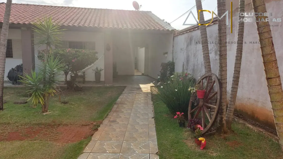 Foto 2 de Casa com 2 quartos à venda, 110m2 em Jardim Monte Mor, Botucatu - SP