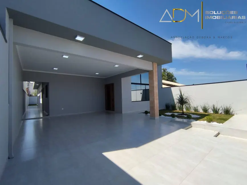 Foto 2 de Casa com 3 quartos à venda, 250m2 em Residencial Ouro Verde, Botucatu - SP