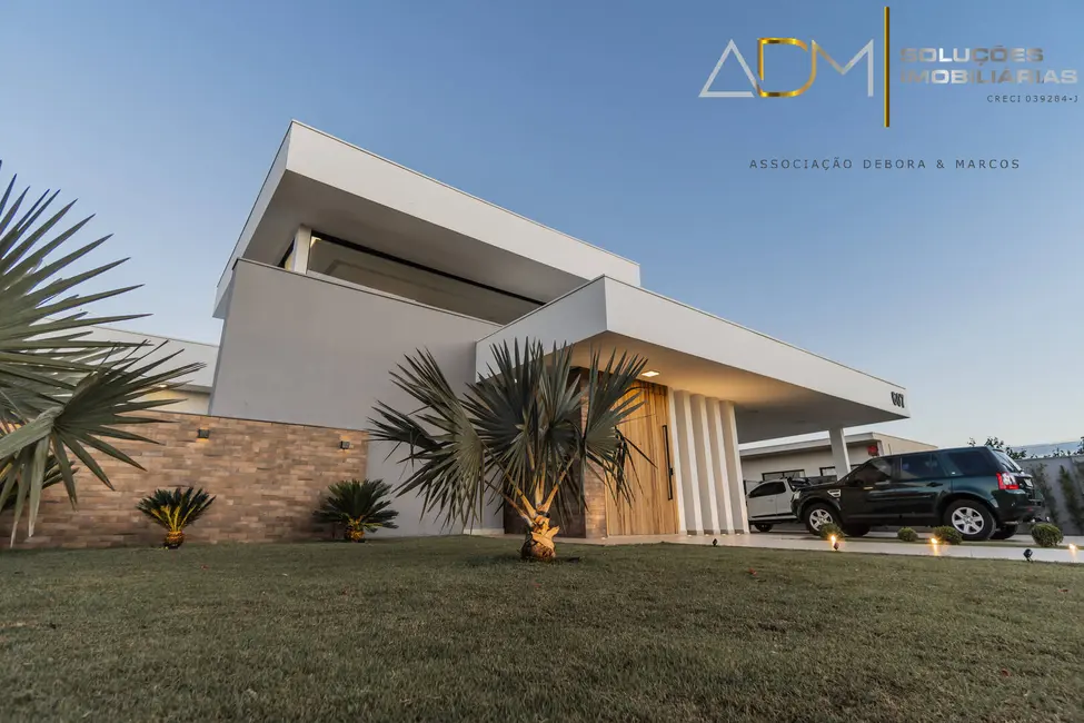 Foto 4 de Casa com 3 quartos à venda, 480m2 em Botucatu - SP