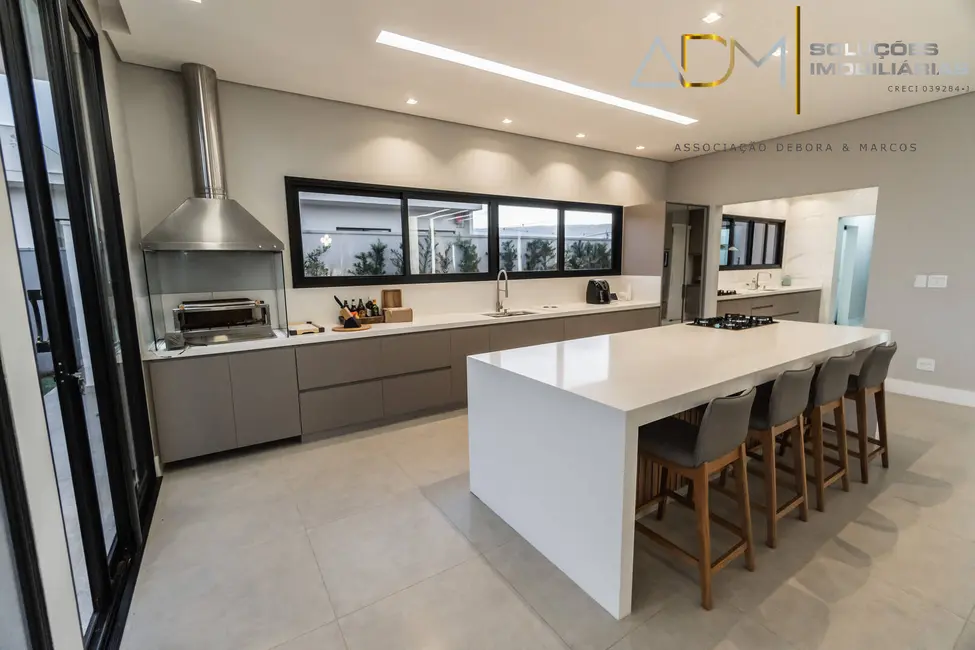 Foto 9 de Casa com 3 quartos à venda, 480m2 em Botucatu - SP