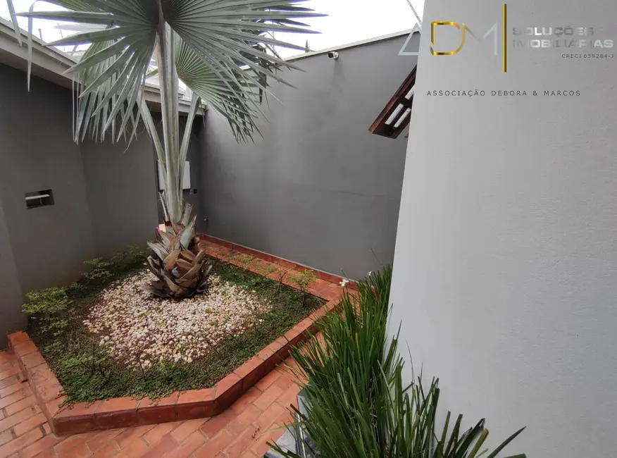 Foto 3 de Casa com 4 quartos à venda, 500m2 em Vila Assumpção, Botucatu - SP