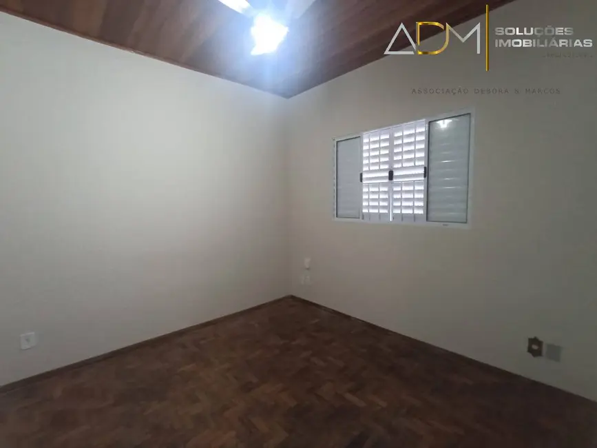 Foto 5 de Casa com 2 quartos à venda, 104m2 em Vila São Lúcio, Botucatu - SP