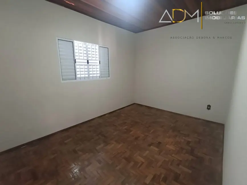 Foto 4 de Casa com 2 quartos à venda, 104m2 em Vila São Lúcio, Botucatu - SP