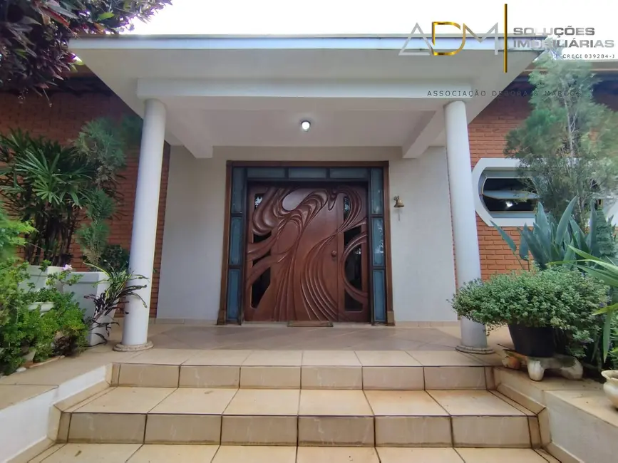 Foto 2 de Casa com 5 quartos à venda, 340m2 em Vila Antártica, Botucatu - SP