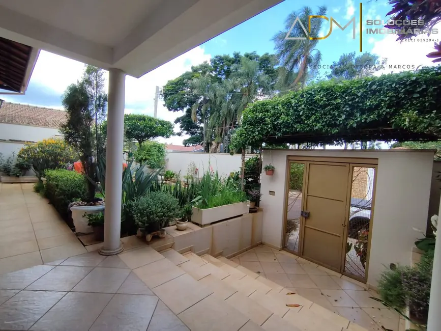 Foto 4 de Casa com 5 quartos à venda, 340m2 em Vila Antártica, Botucatu - SP