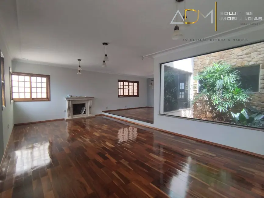 Foto 1 de Casa com 4 quartos à venda, 430m2 em Recanto Azul, Botucatu - SP