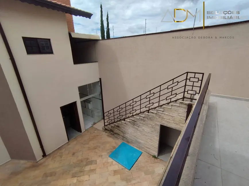 Foto 4 de Casa com 4 quartos à venda, 430m2 em Recanto Azul, Botucatu - SP