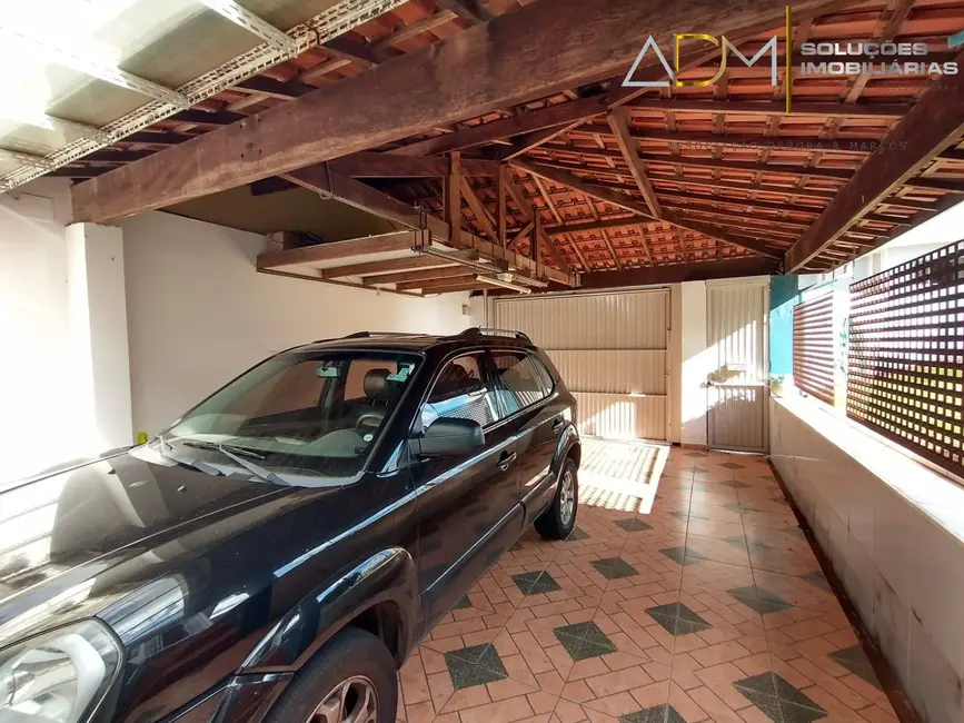 Foto 5 de Casa com 3 quartos à venda, 234m2 em Recanto Azul, Botucatu - SP