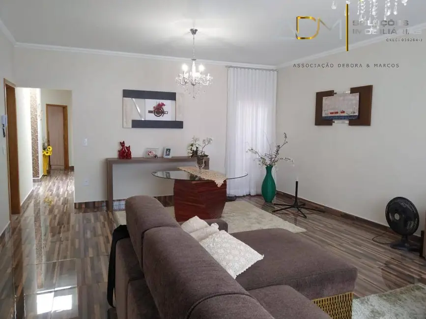 Foto 9 de Casa com 3 quartos à venda, 200m2 em Residencial Vila Di Capri, Botucatu - SP