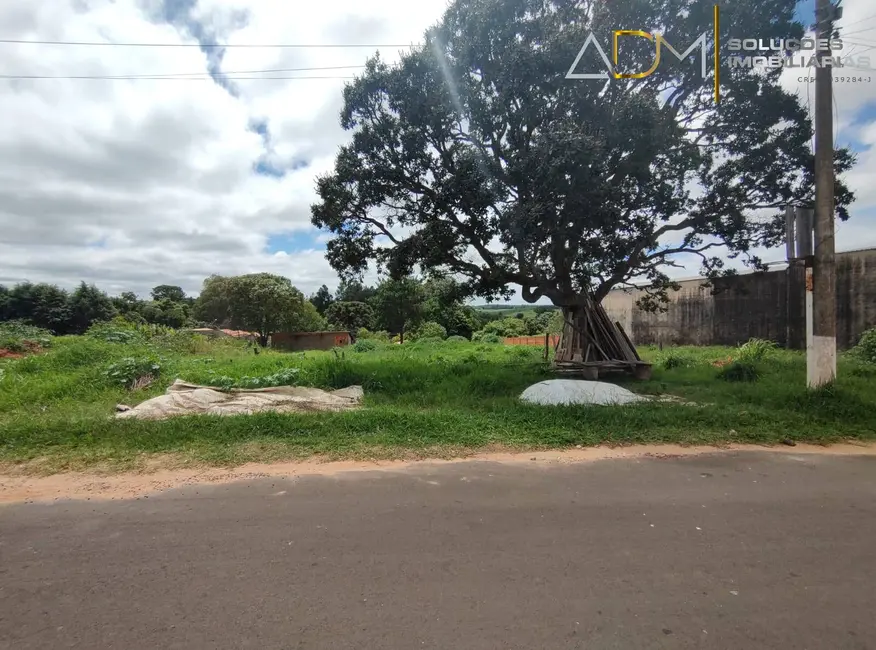 Foto 1 de Terreno / Lote à venda, 2100m2 em Park Residencial Convívio, Botucatu - SP