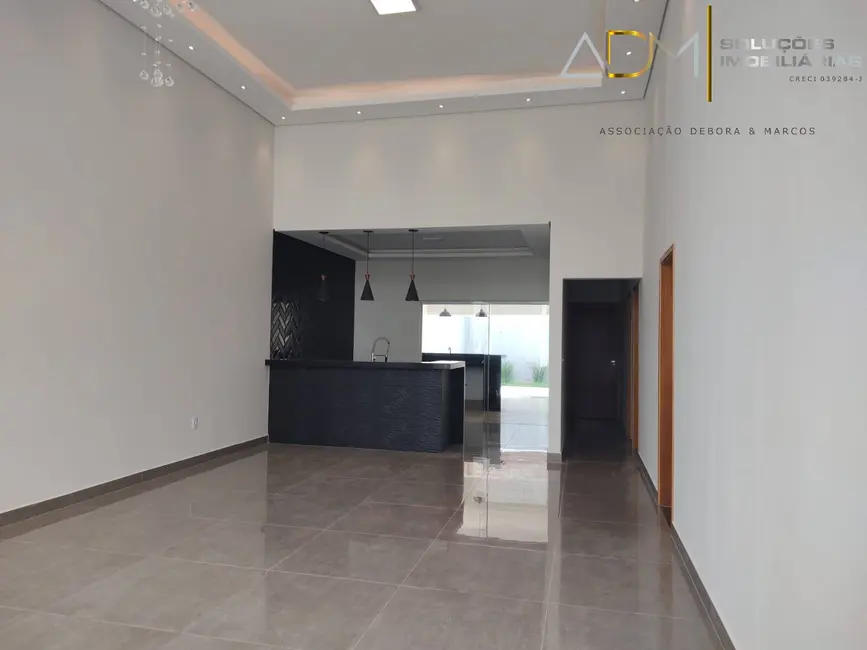 Foto 7 de Casa de Condomínio com 3 quartos à venda, 170m2 em Botucatu - SP