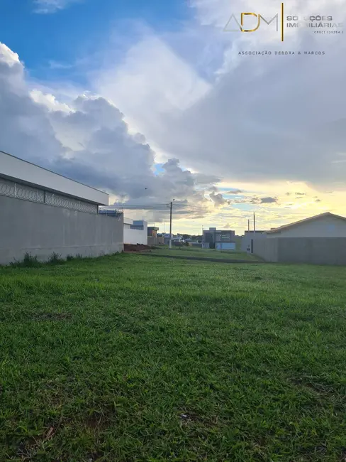 Foto 2 de Terreno / Lote à venda, 272m2 em Villas Paraíso, Botucatu - SP