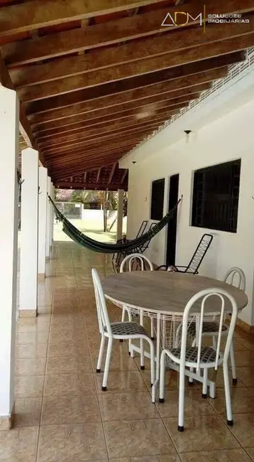 Foto 9 de Chácara com 3 quartos à venda, 182m2 em Botucatu - SP