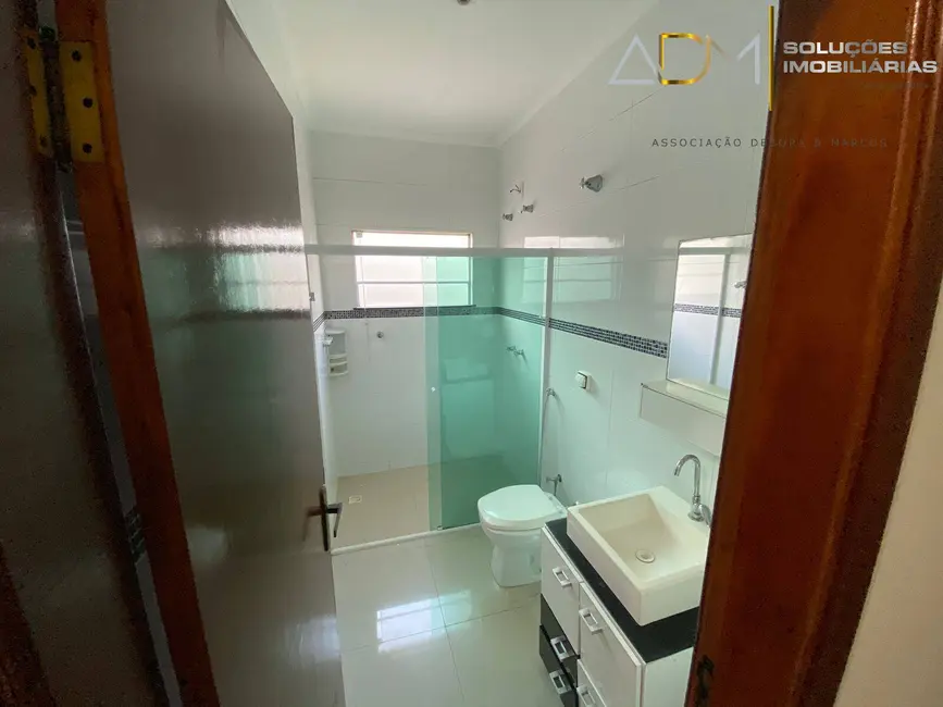 Foto 9 de Casa com 2 quartos à venda, 80m2 em Botucatu - SP