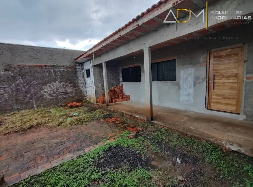 Foto 2 de Casa com 2 quartos à venda, 113m2 em Jardim Regina, Botucatu - SP