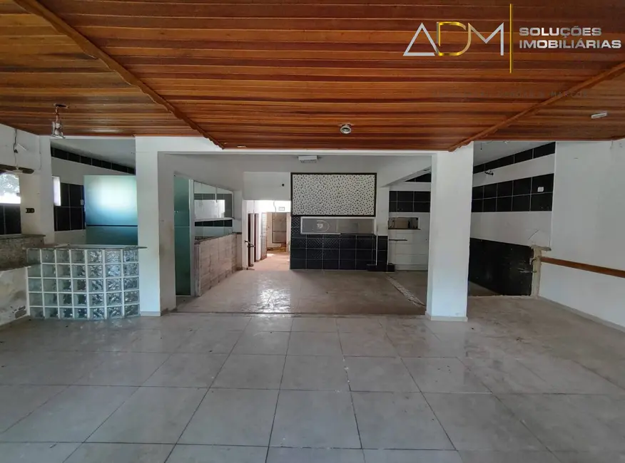 Foto 1 de Sala Comercial à venda e para alugar, 650m2 em Vila São Lúcio, Botucatu - SP