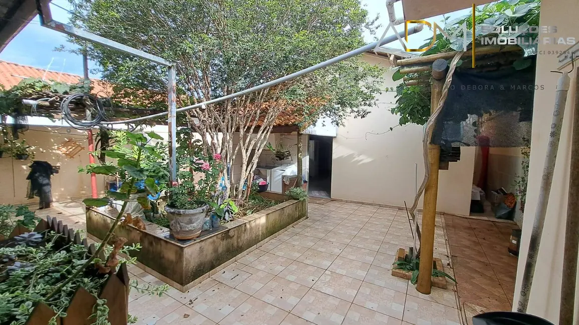 Foto 5 de Casa com 2 quartos à venda, 170m2 em Vila Antártica, Botucatu - SP
