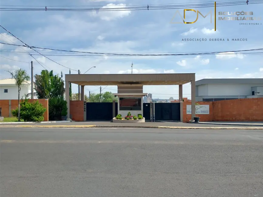 Foto 2 de Casa de Condomínio com 3 quartos à venda, 236m2 em Alto, Botucatu - SP
