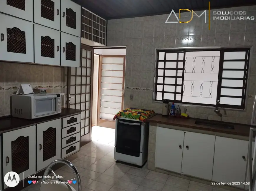 Foto 2 de Casa com 2 quartos à venda, 101m2 em Botucatu - SP