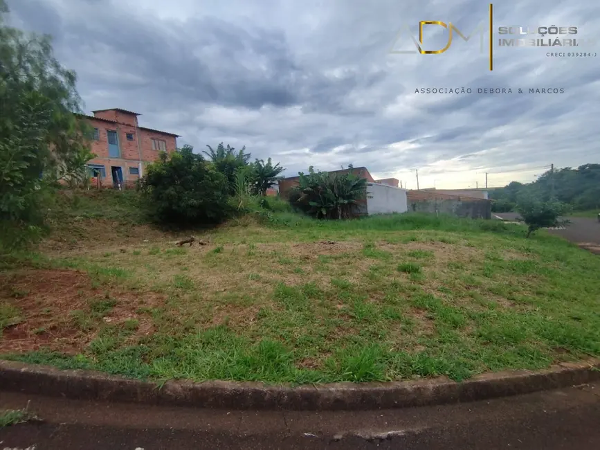 Foto 3 de Terreno / Lote à venda, 233m2 em Jardim Ypê, Botucatu - SP