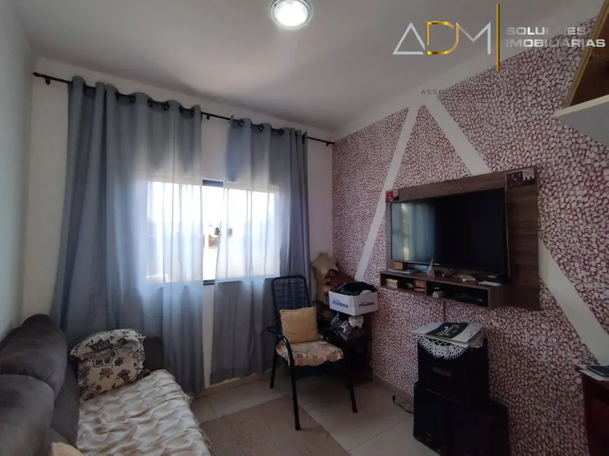 Foto 3 de Sobrado com 2 quartos à venda, 100m2 em Botucatu - SP